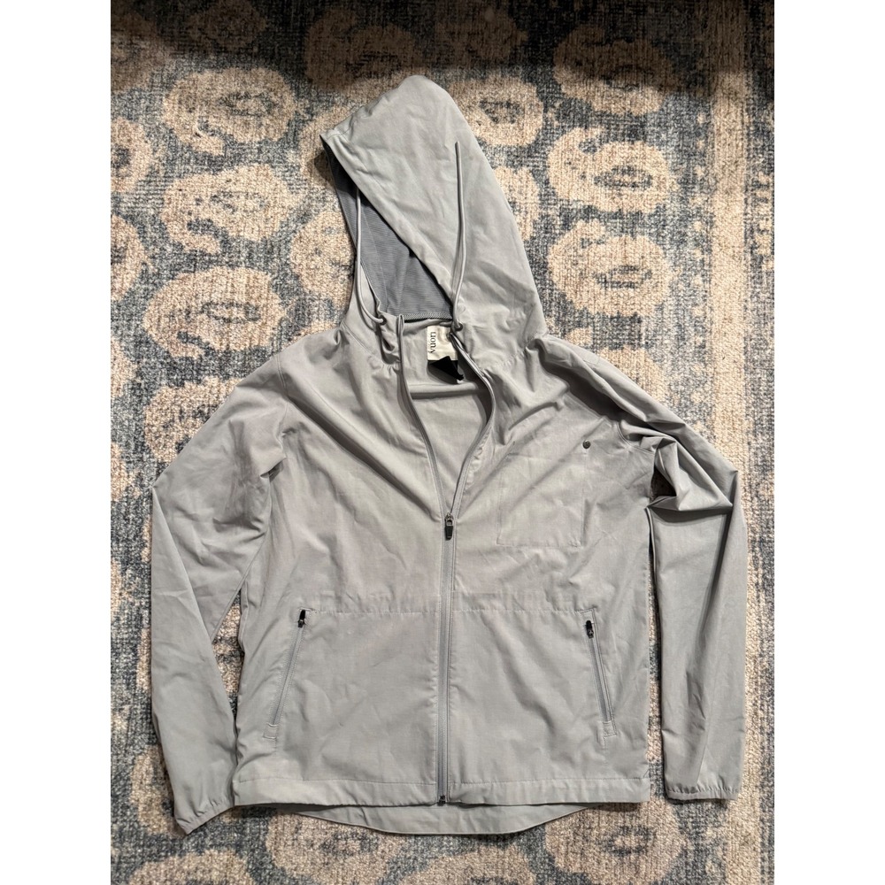 Vuori Women's Outdoor Trainer Shell Size Small Excellent Condition